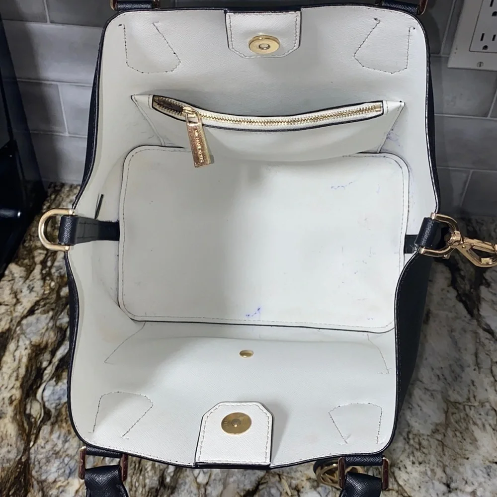 Michael Kors Jet Set TZ Snap Pocket Shoulder Bag
